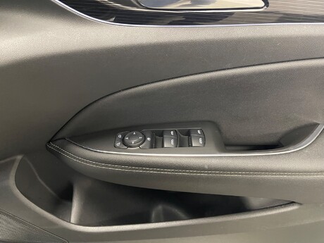 Vauxhall Insignia TECH LINE NAV 27