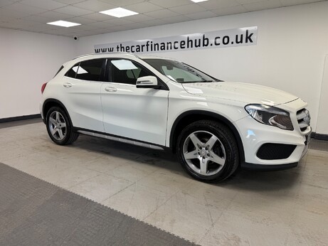 Mercedes-Benz GLA Class GLA 200 D AMG LINE 4