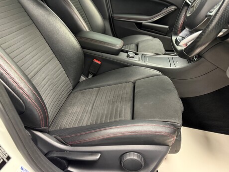 Mercedes-Benz GLA Class GLA 200 D AMG LINE 15