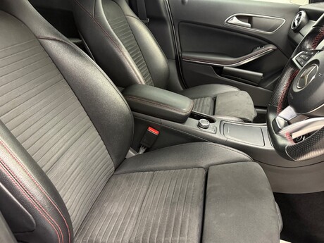 Mercedes-Benz GLA Class GLA 200 D AMG LINE 16