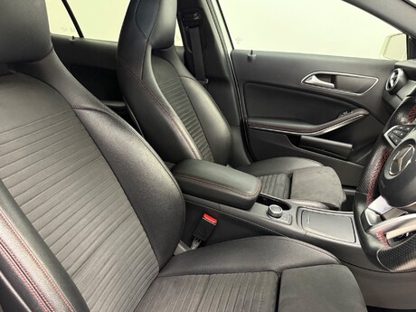 Mercedes-Benz GLA Class GLA 200 D AMG LINE 17