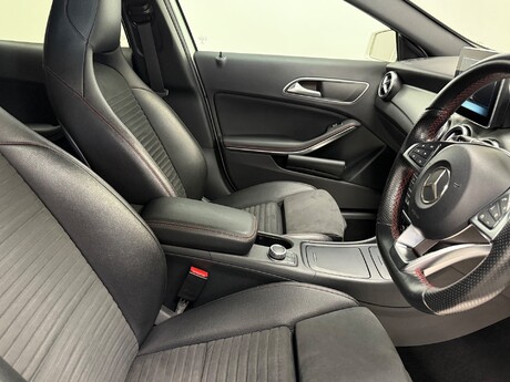 Mercedes-Benz GLA Class GLA 200 D AMG LINE 18