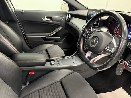 Mercedes-Benz GLA Class GLA 200 D AMG LINE 19