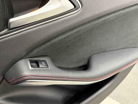 Mercedes-Benz GLA Class GLA 200 D AMG LINE 48