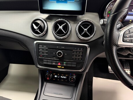 Mercedes-Benz GLA Class GLA 200 D AMG LINE 21