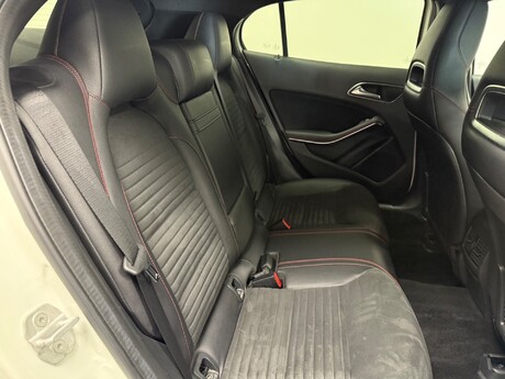 Mercedes-Benz GLA Class GLA 200 D AMG LINE 25
