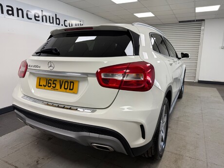 Mercedes-Benz GLA Class GLA 200 D AMG LINE 13