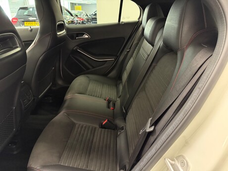 Mercedes-Benz GLA Class GLA 200 D AMG LINE 43