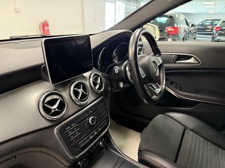 Mercedes-Benz GLA Class GLA 200 D AMG LINE 37