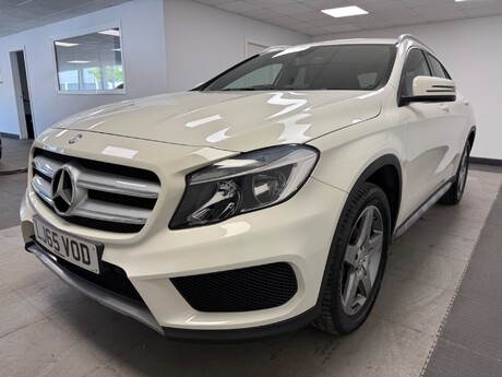 Mercedes-Benz GLA Class GLA 200 D AMG LINE 8