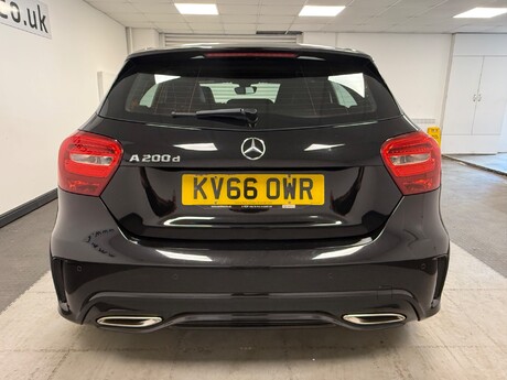 Mercedes-Benz A Class A 200 D AMG LINE EXECUTIVE 13