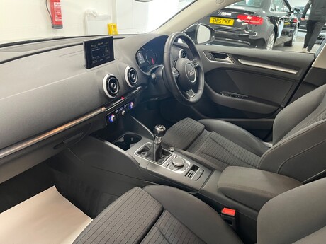 Audi A3 TDI SPORT NAV 3