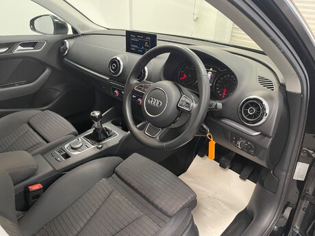 Audi A3 TDI SPORT NAV 20