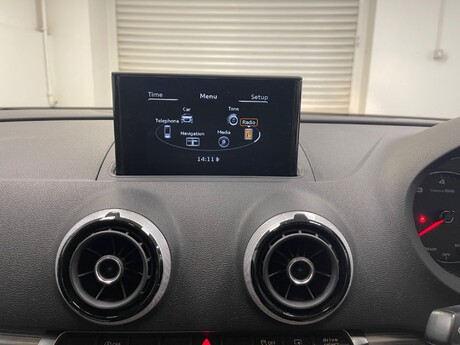 Audi A3 TDI SPORT NAV 23