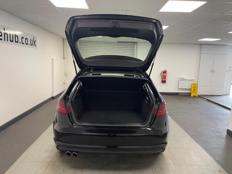 Audi A3 TDI SPORT NAV 30