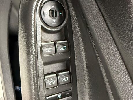 Ford Kuga TITANIUM TDCI 25