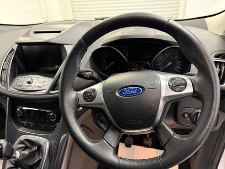 Ford Kuga TITANIUM TDCI 24