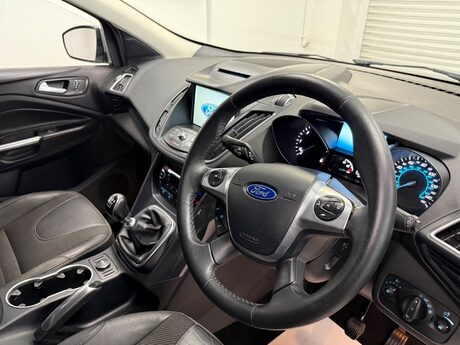 Ford Kuga TITANIUM TDCI 17