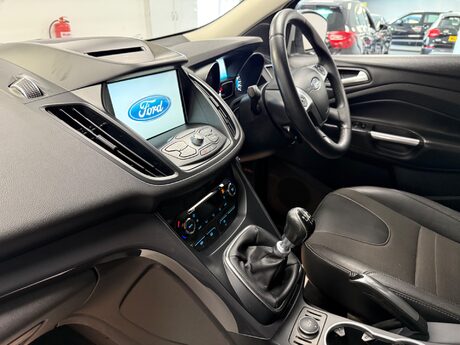 Ford Kuga TITANIUM TDCI 30