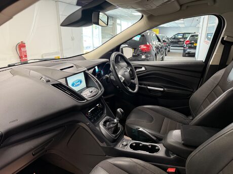 Ford Kuga TITANIUM TDCI 37