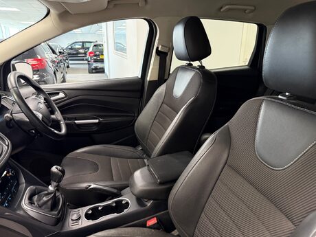 Ford Kuga TITANIUM TDCI 39