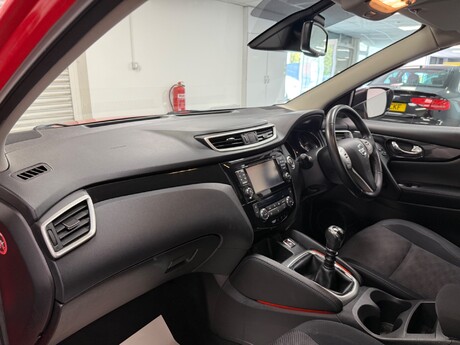 Nissan Qashqai DCI N-TEC PLUS 28
