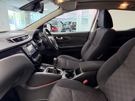 Nissan Qashqai DCI N-TEC PLUS 29