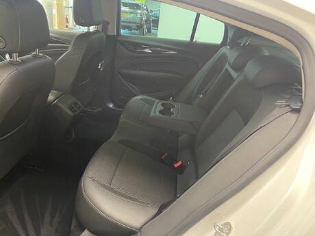 Vauxhall Insignia SRI NAV ECOTEC 16
