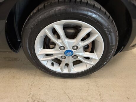Ford Fiesta ZETEC 15