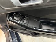 Ford Fiesta ZETEC 23