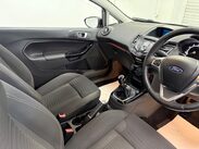 Ford Fiesta ZETEC 21