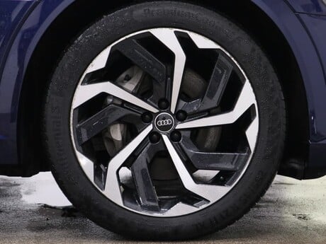 Audi E-Tron QUATTRO BLACK EDITION 4