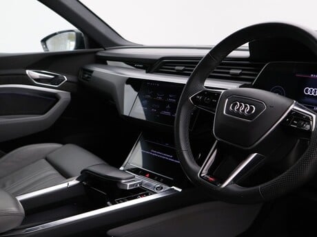 Audi E-Tron QUATTRO BLACK EDITION 5