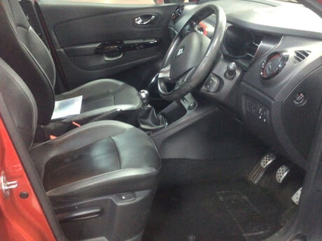 Renault Captur SIGNATURE NAV DCI 5