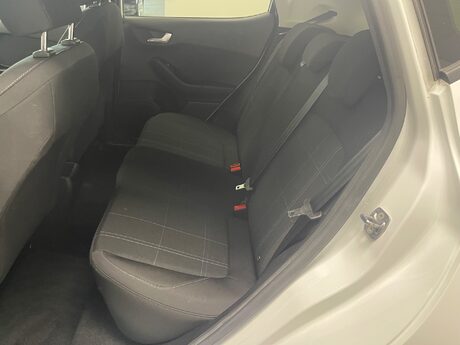 Ford Fiesta TREND 17