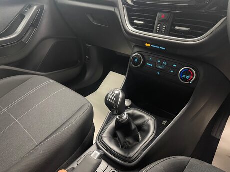 Ford Fiesta TREND 27