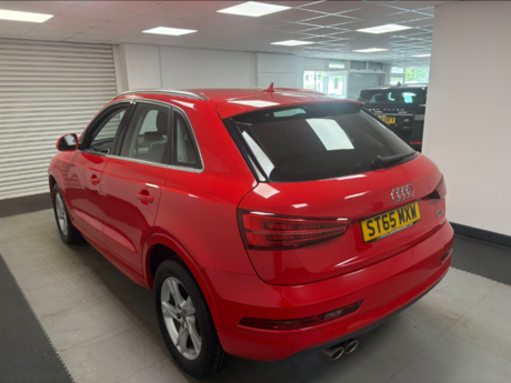 Audi Q3 TDI SE 7