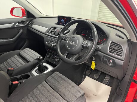 Audi Q3 TDI SE 22
