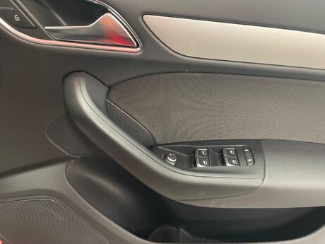 Audi Q3 TDI SE 33