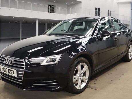 Audi A4 TFSI SPORT 1
