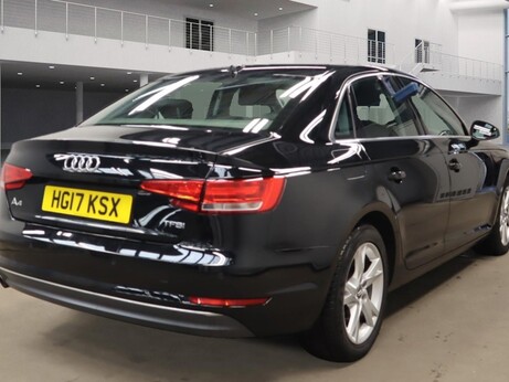 Audi A4 TFSI SPORT 3
