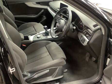 Audi A4 TFSI SPORT 4