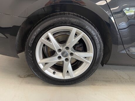 Audi A4 TFSI SPORT 14