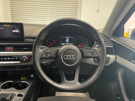 Audi A4 TFSI SPORT 19
