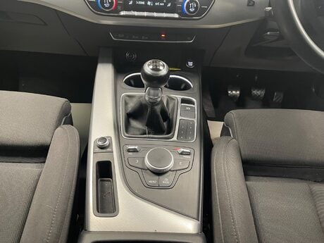 Audi A4 TFSI SPORT 20