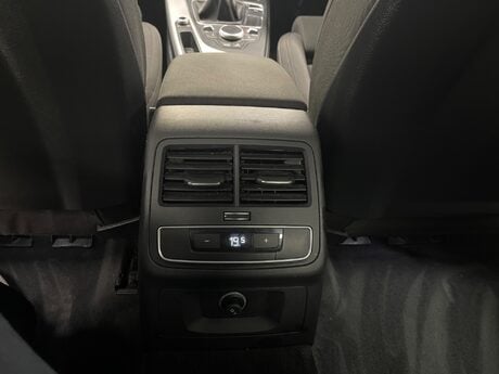 Audi A4 TFSI SPORT 21