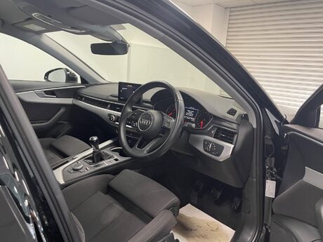 Audi A4 TFSI SPORT 22