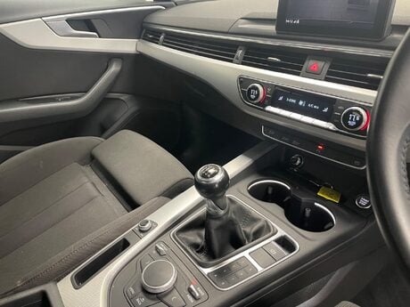 Audi A4 TFSI SPORT 24