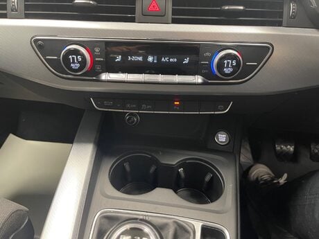 Audi A4 TFSI SPORT 26