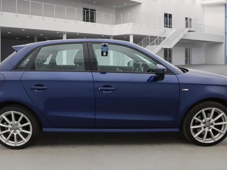 Audi A1 SPORTBACK TFSI S LINE 5